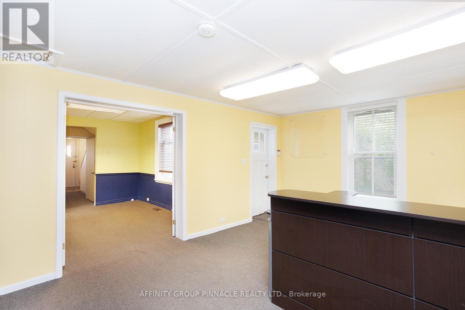 221 Kent Street W, Kawartha Lakes (Lindsay), Ontario  K9V 2Z1 - Photo 12 - X12567378