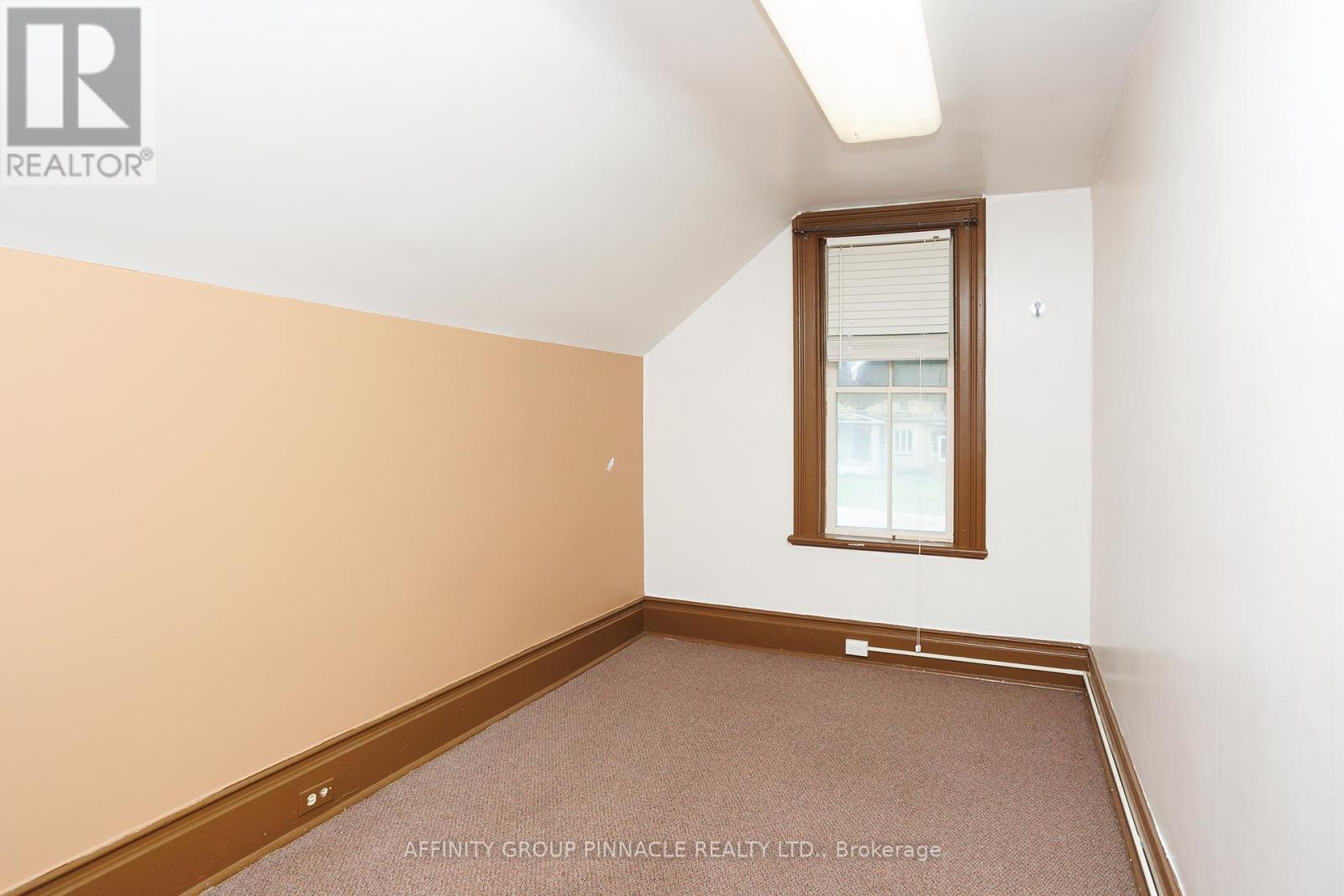 221 Kent Street W, Kawartha Lakes (Lindsay), Ontario  K9V 2Z1 - Photo 37 - X12567378