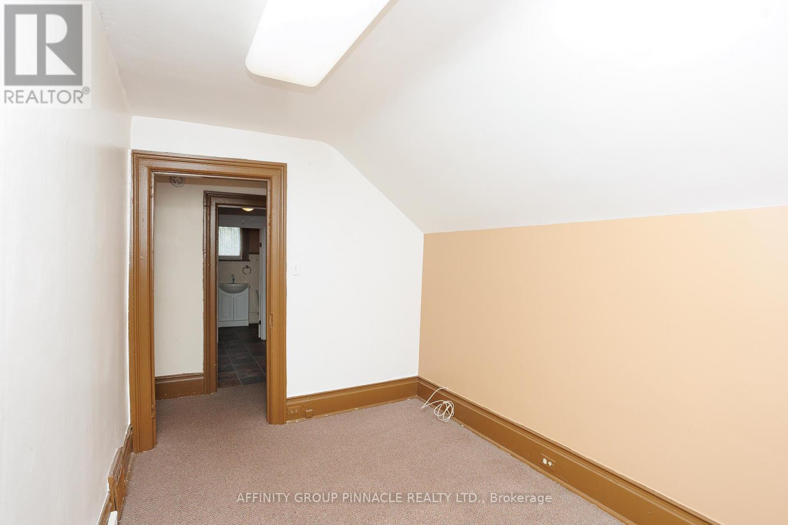 221 Kent Street W, Kawartha Lakes (Lindsay), Ontario  K9V 2Z1 - Photo 38 - X12567378