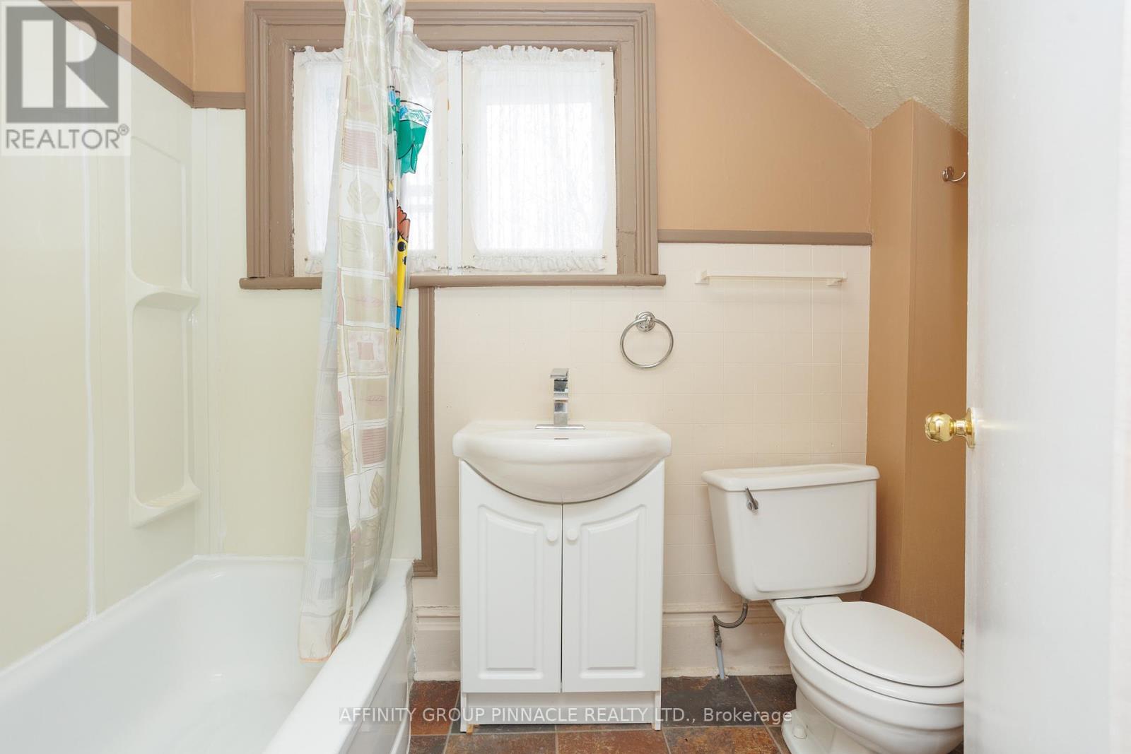 221 Kent Street W, Kawartha Lakes (Lindsay), Ontario  K9V 2Z1 - Photo 41 - X12567378