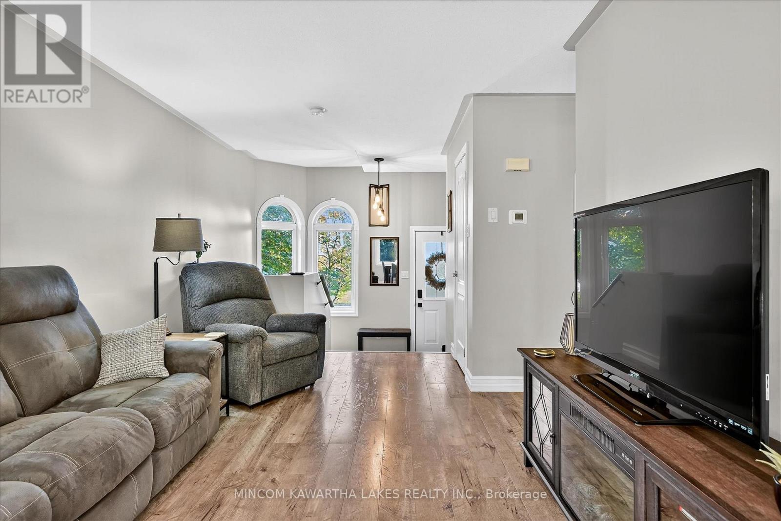 105 Haden Avenue, Peterborough (Northcrest Ward 5), Ontario  K9H 7P7 - Photo 10 - X12567694