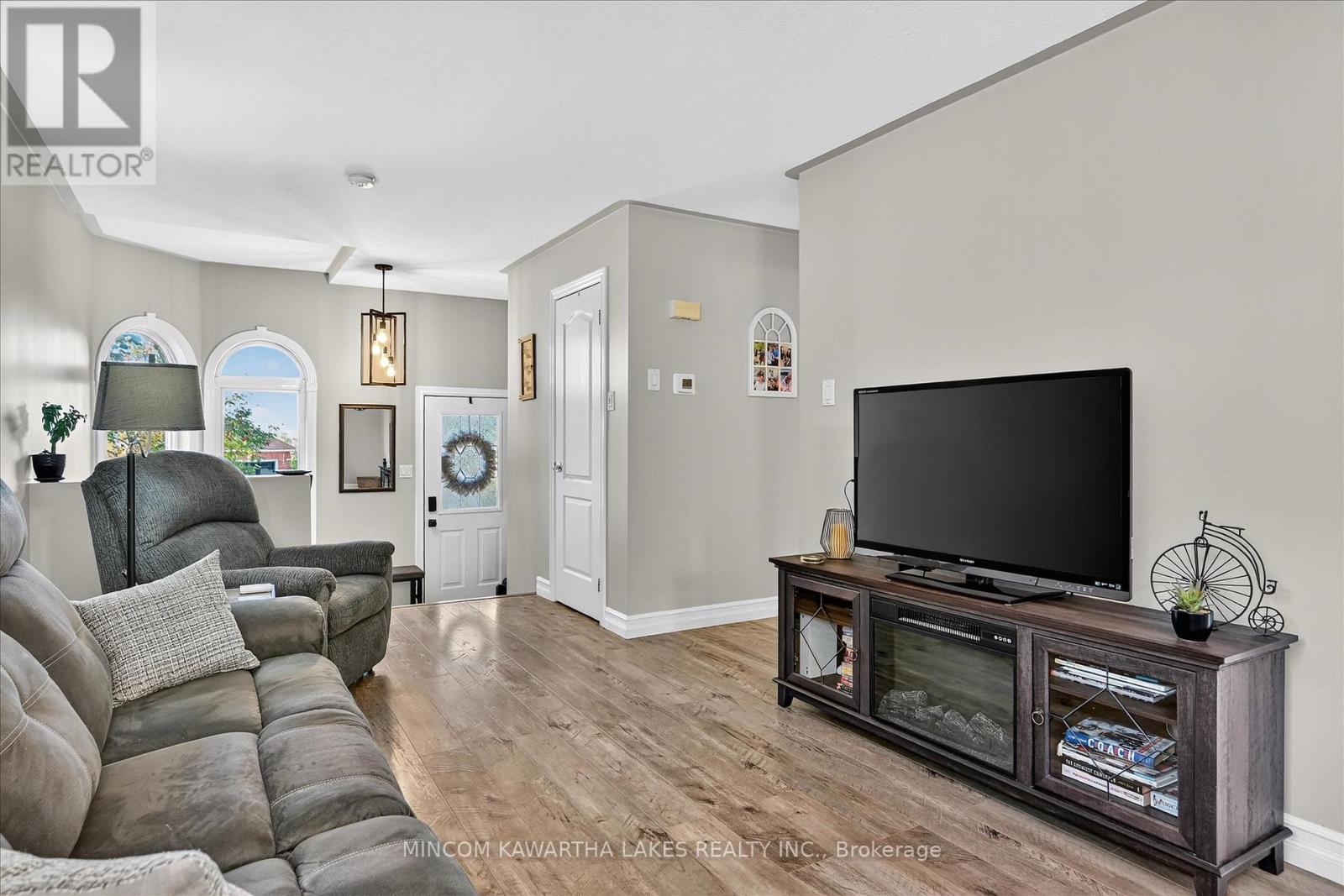 105 Haden Avenue, Peterborough (Northcrest Ward 5), Ontario  K9H 7P7 - Photo 11 - X12567694