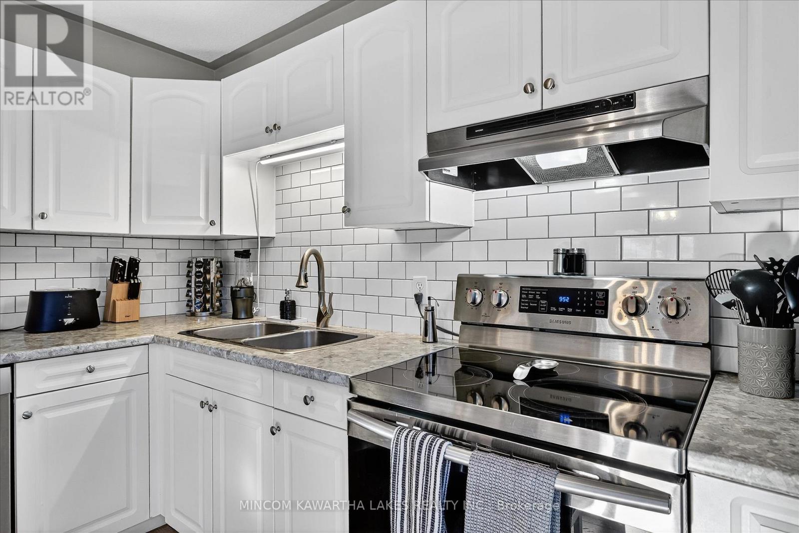 105 Haden Avenue, Peterborough (Northcrest Ward 5), Ontario  K9H 7P7 - Photo 19 - X12567694