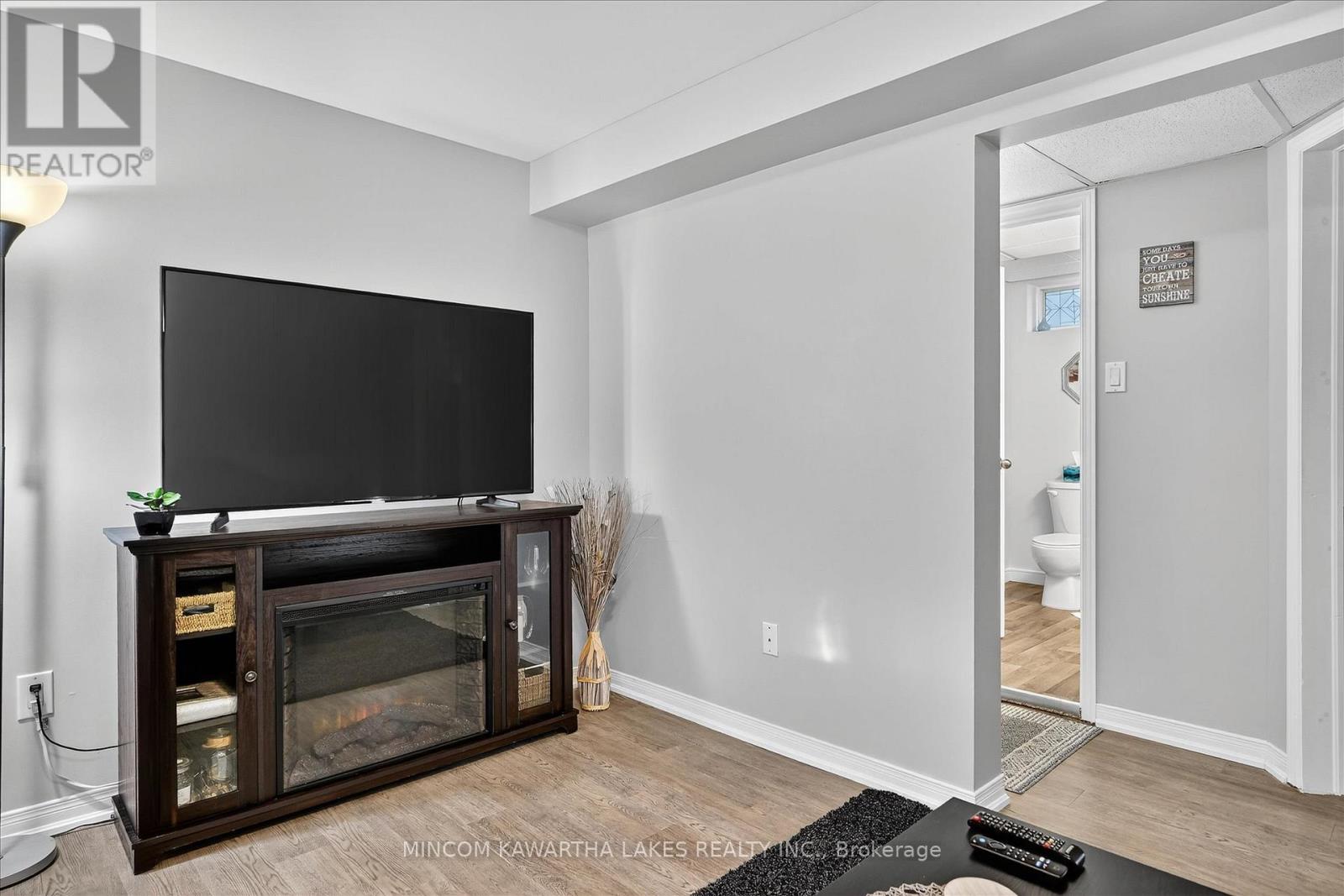 105 Haden Avenue, Peterborough (Northcrest Ward 5), Ontario  K9H 7P7 - Photo 38 - X12567694