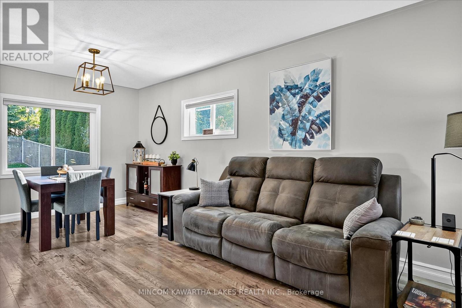 105 Haden Avenue, Peterborough (Northcrest Ward 5), Ontario  K9H 7P7 - Photo 8 - X12567694