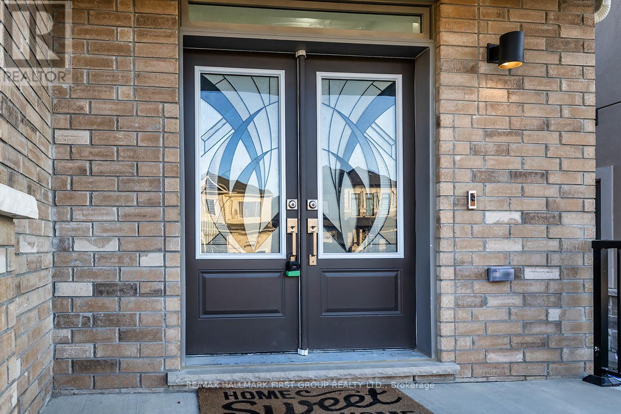 183 Flood Avenue, Clarington (Newcastle), Ontario  L1B 0W5 - Photo 4 - E12567836