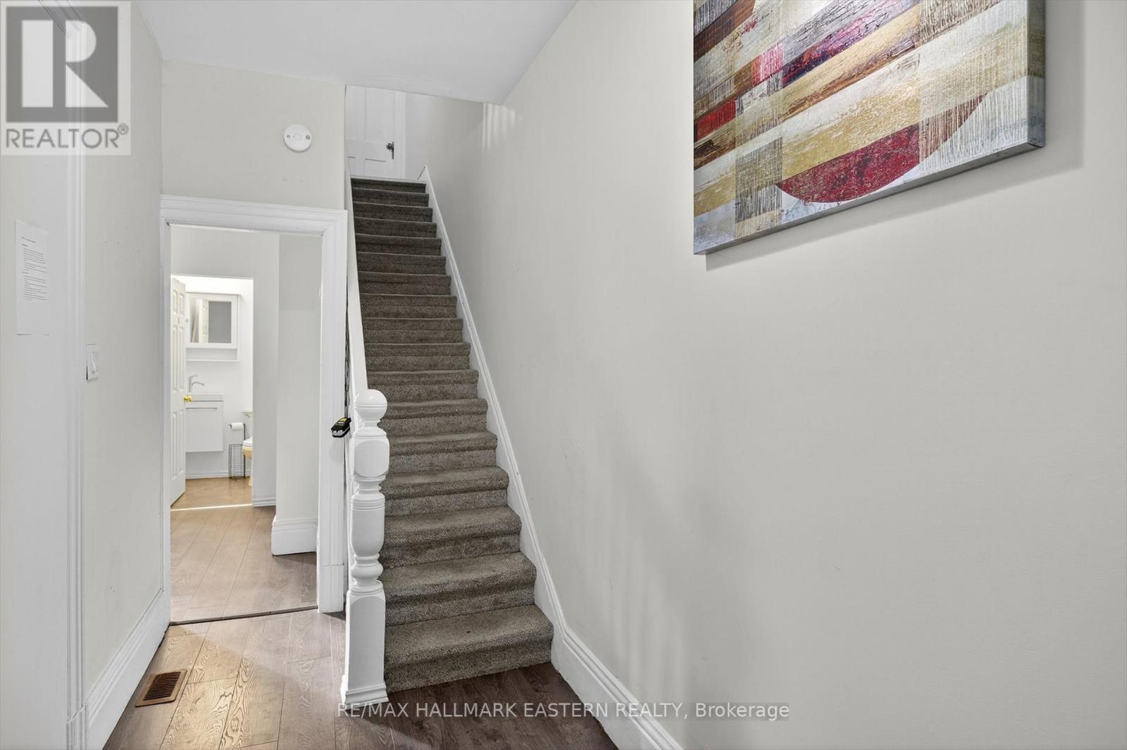 271 Thomas Street, Peterborough (Town Ward 3), Ontario  K9J 5E7 - Photo 34 - X12568548