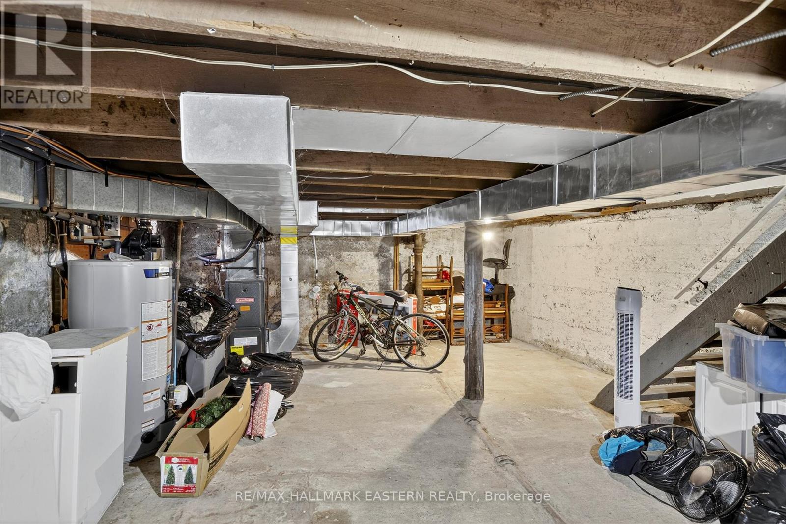 271 Thomas Street, Peterborough (Town Ward 3), Ontario  K9J 5E7 - Photo 47 - X12568548