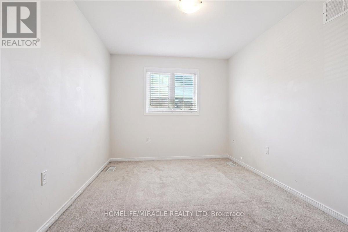 1614 Hetherington Drive, Peterborough (Northcrest Ward 5), Ontario  K9L 1Y7 - Photo 31 - X12570266