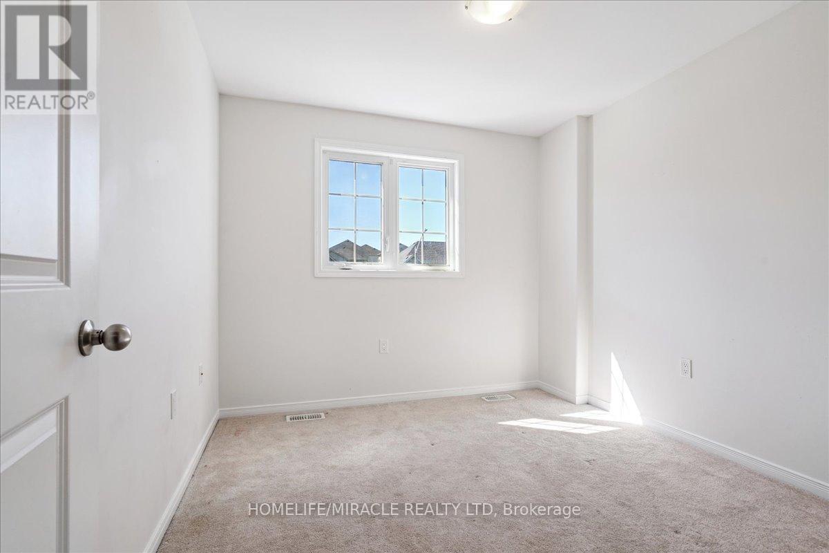 1614 Hetherington Drive, Peterborough (Northcrest Ward 5), Ontario  K9L 1Y7 - Photo 34 - X12570266