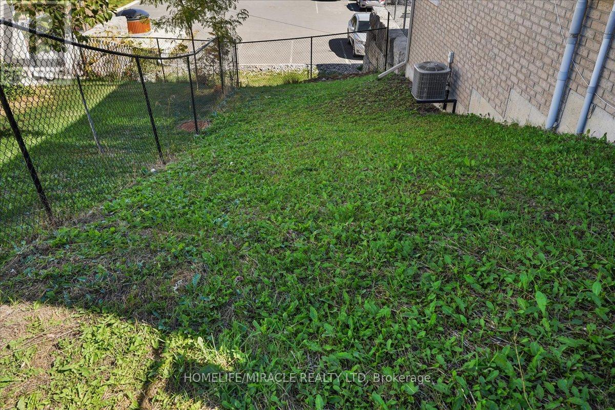 1614 Hetherington Drive, Peterborough (Northcrest Ward 5), Ontario  K9L 1Y7 - Photo 45 - X12570266