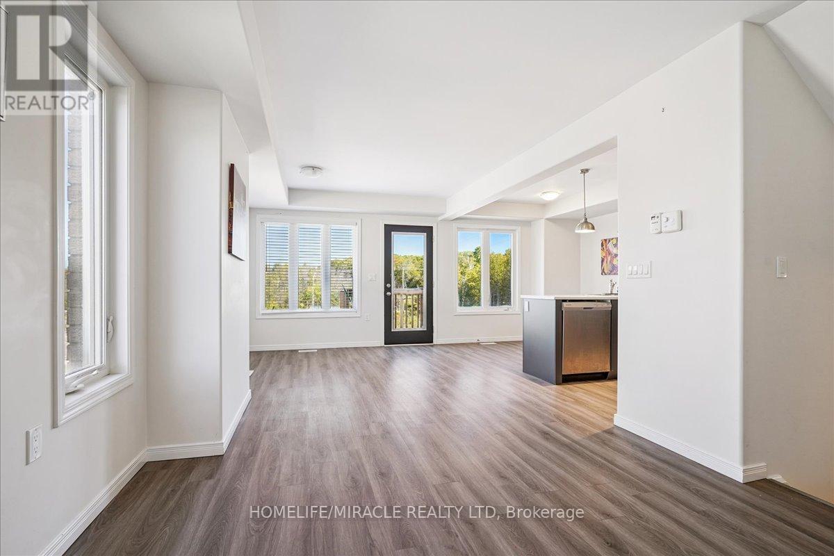 1614 Hetherington Drive, Peterborough (Northcrest Ward 5), Ontario  K9L 1Y7 - Photo 7 - X12570266