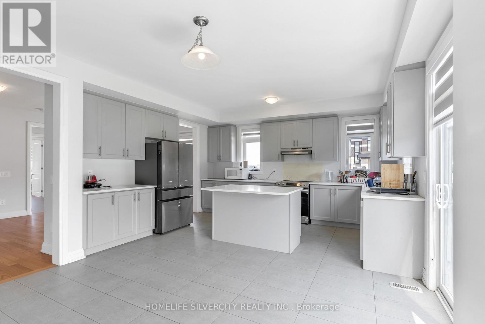 34 Mckay Avenue, Kawartha Lakes (Lindsay), Ontario  K9V 0R2 - Photo 18 - X12570434