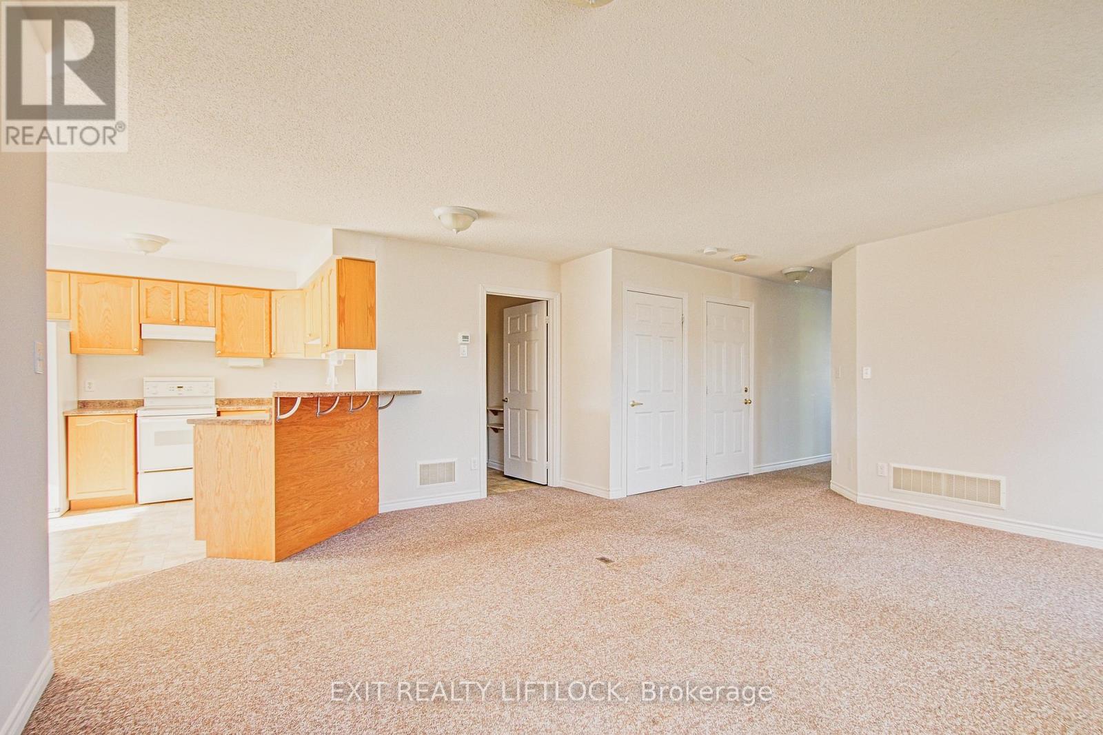 569 Garbutt Terrace, Peterborough (Northcrest Ward 5), Ontario  K9H 7S9 - Photo 10 - X12570890