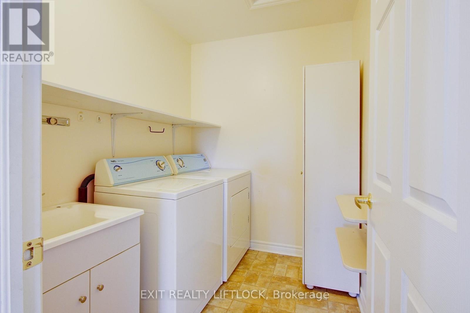 569 Garbutt Terrace, Peterborough (Northcrest Ward 5), Ontario  K9H 7S9 - Photo 17 - X12570890