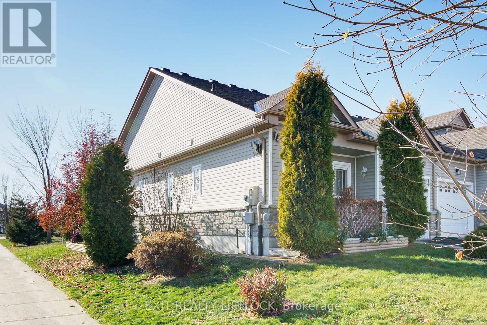 569 Garbutt Terrace, Peterborough (Northcrest Ward 5), Ontario  K9H 7S9 - Photo 2 - X12570890