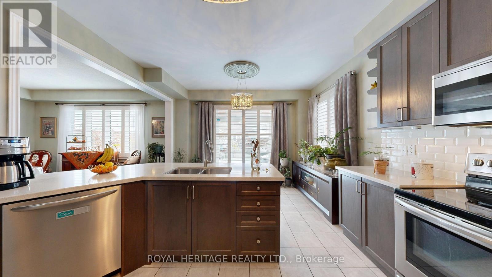 976 Avery Avenue, Peterborough (Monaghan Ward 2), Ontario  K9J 0G9 - Photo 14 - X12570898