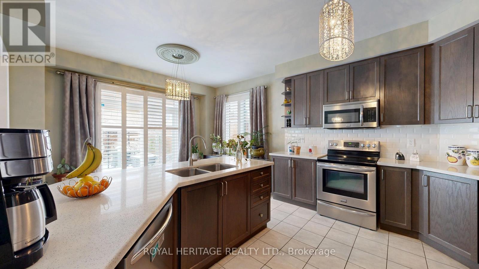 976 Avery Avenue, Peterborough (Monaghan Ward 2), Ontario  K9J 0G9 - Photo 16 - X12570898