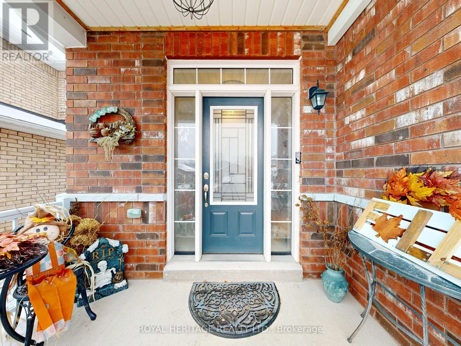 976 Avery Avenue, Peterborough (Monaghan Ward 2), Ontario  K9J 0G9 - Photo 2 - X12570898