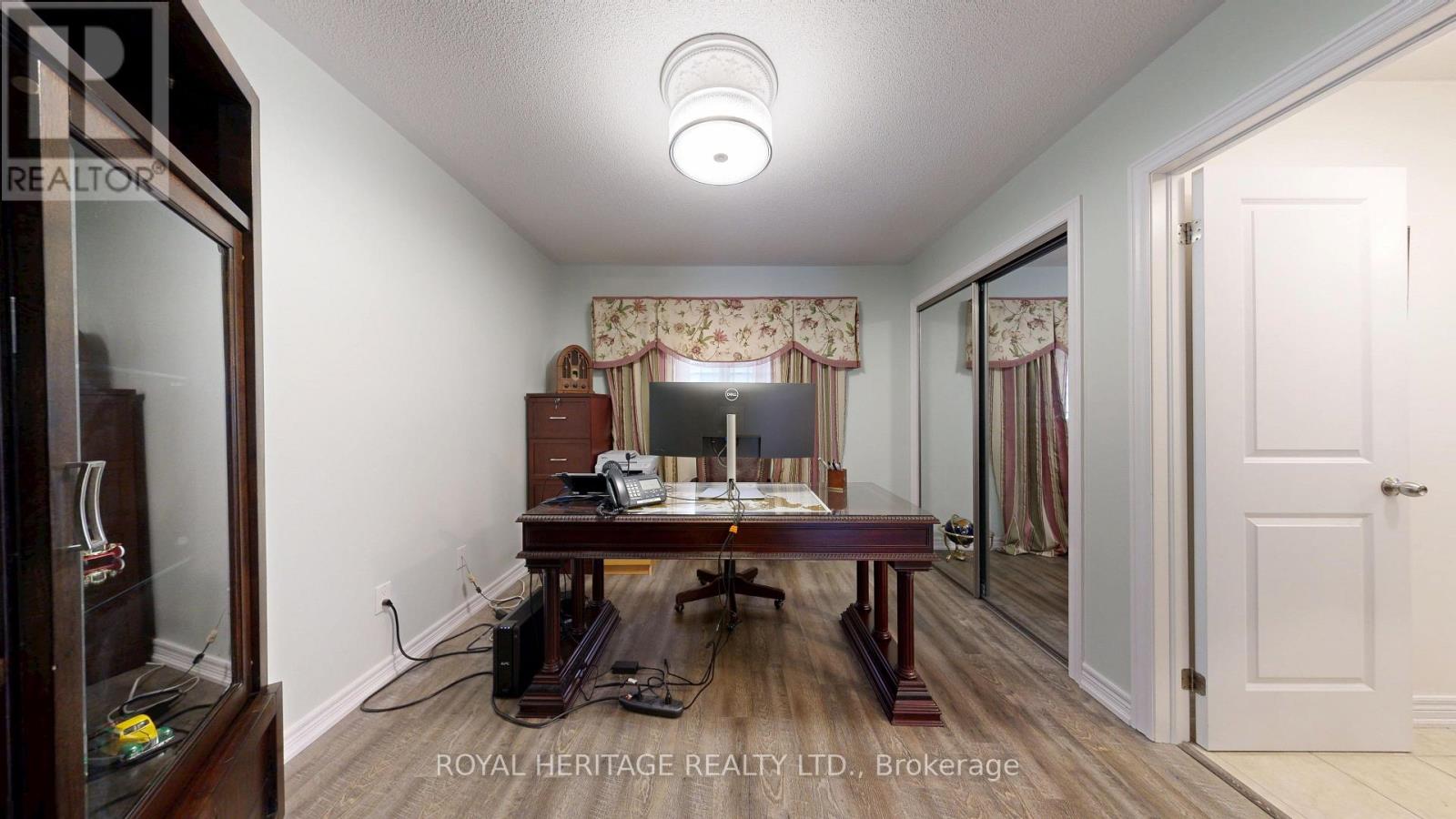 976 Avery Avenue, Peterborough (Monaghan Ward 2), Ontario  K9J 0G9 - Photo 25 - X12570898