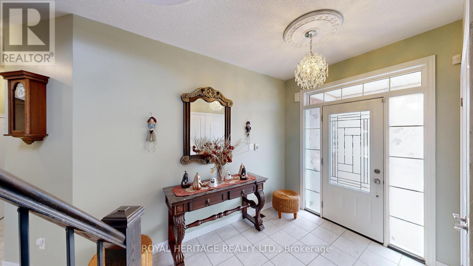 976 Avery Avenue, Peterborough (Monaghan Ward 2), Ontario  K9J 0G9 - Photo 3 - X12570898