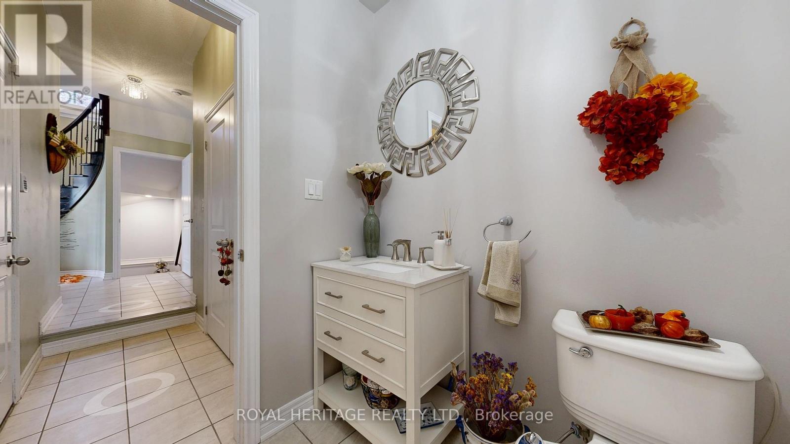 976 Avery Avenue, Peterborough (Monaghan Ward 2), Ontario  K9J 0G9 - Photo 5 - X12570898