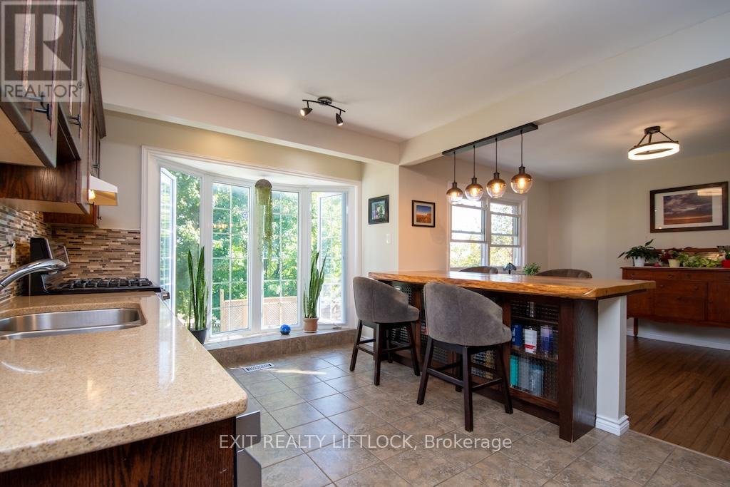 1456 Firwood Crescent, Peterborough (Monaghan Ward 2), Ontario  K9K 1J1 - Photo 11 - X12571344