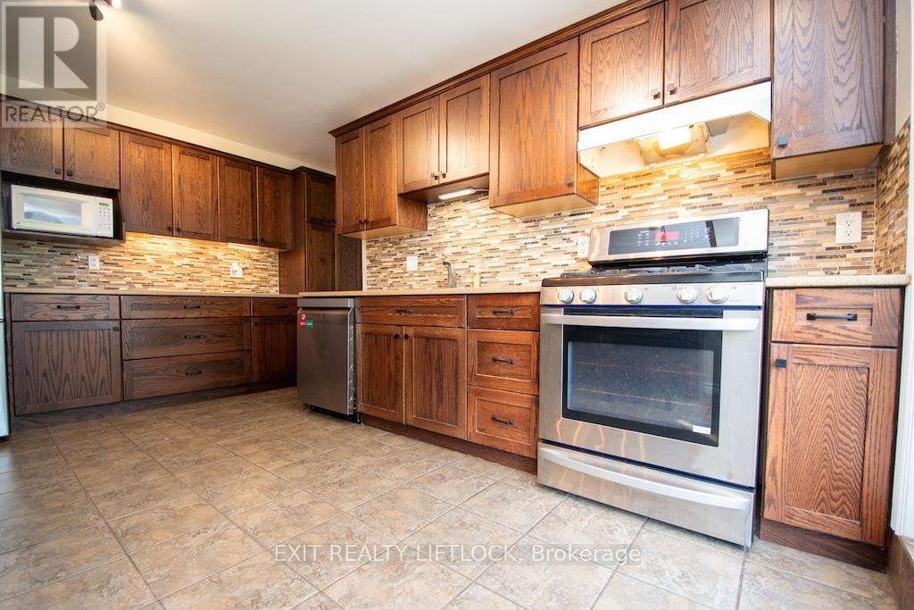1456 Firwood Crescent, Peterborough (Monaghan Ward 2), Ontario  K9K 1J1 - Photo 16 - X12571344