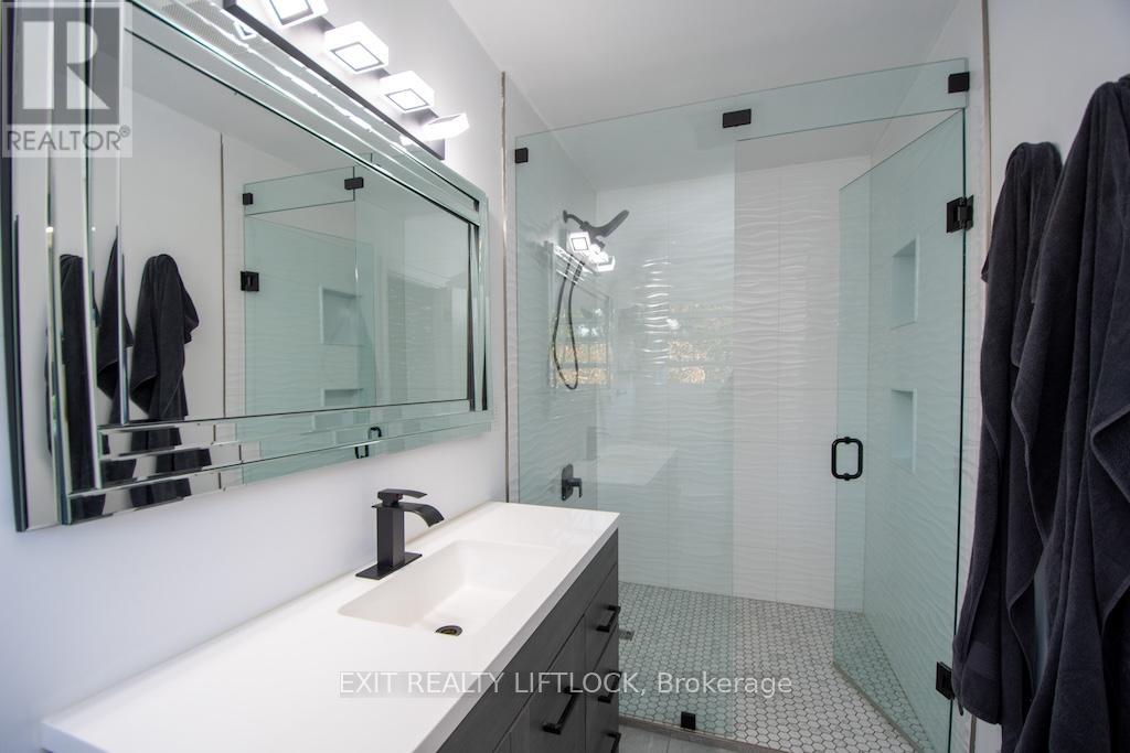 1456 Firwood Crescent, Peterborough (Monaghan Ward 2), Ontario  K9K 1J1 - Photo 22 - X12571344