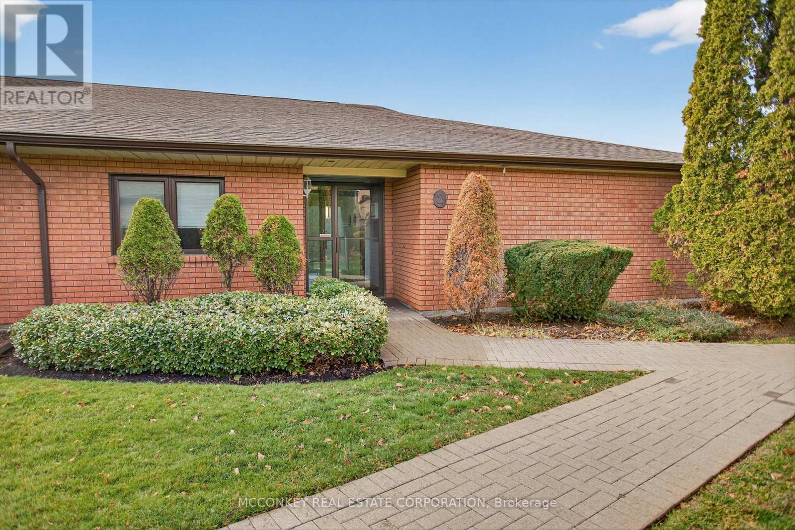 26 - 36 CHAMPLAIN CRESCENT, peterborough (northcrest ward 5), Ontario