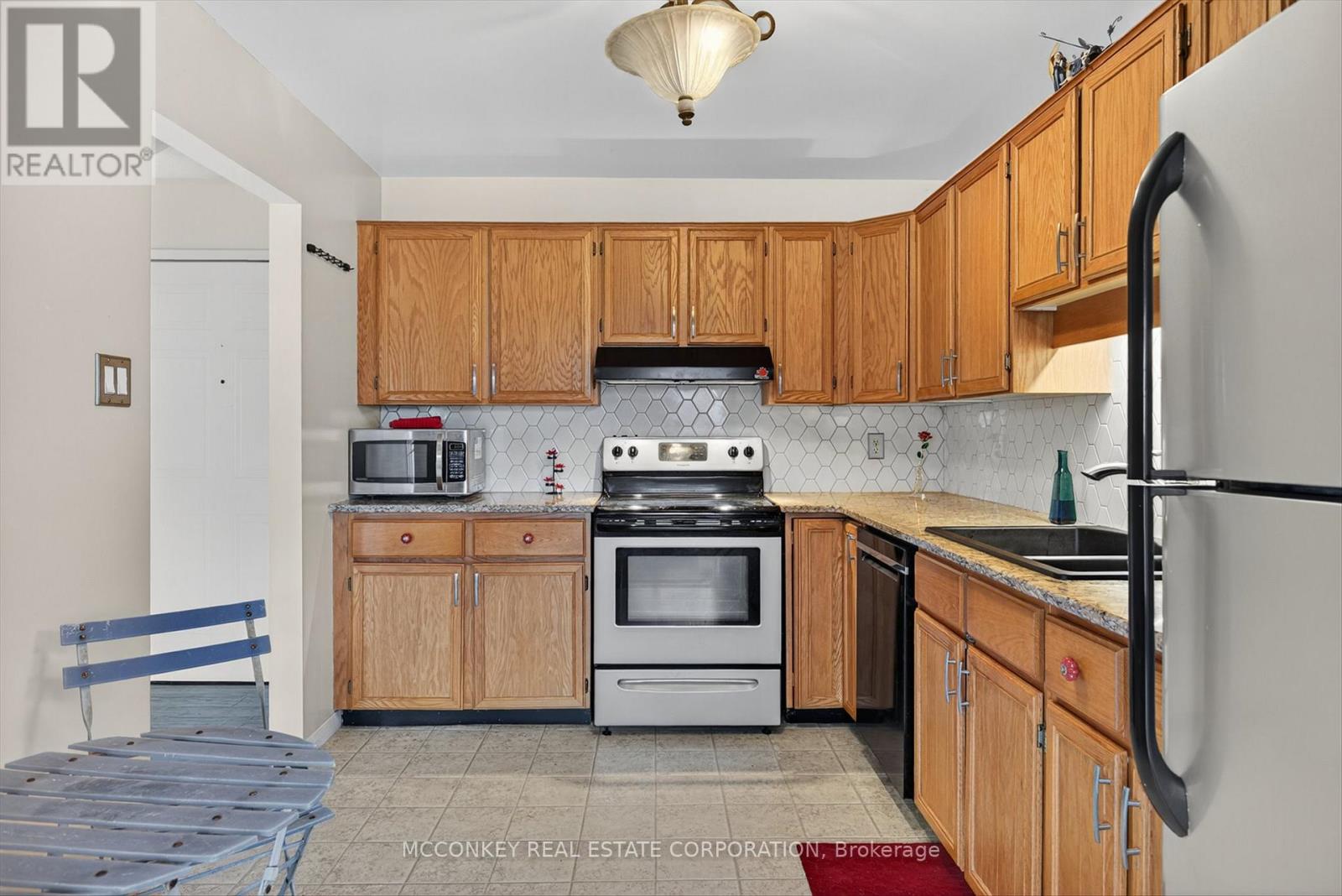 26 - 36 Champlain Crescent, Peterborough (Northcrest Ward 5), Ontario  K9L 1T1 - Photo 12 - X12571402