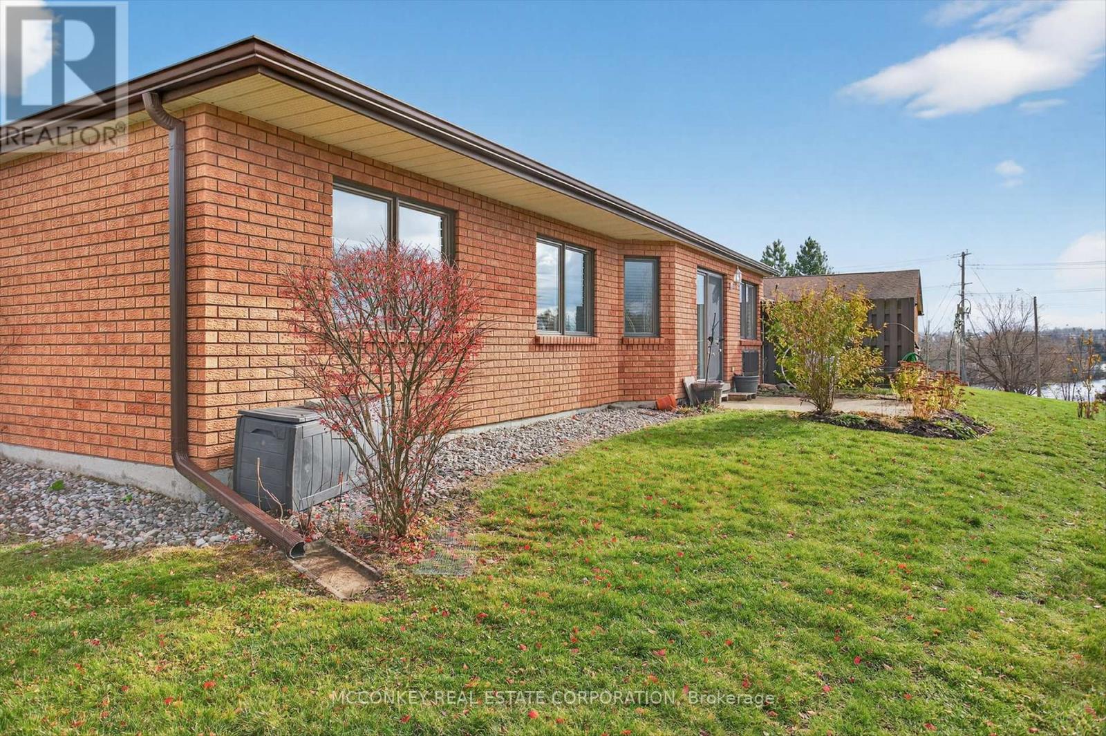 26 - 36 Champlain Crescent, Peterborough (Northcrest Ward 5), Ontario  K9L 1T1 - Photo 27 - X12571402