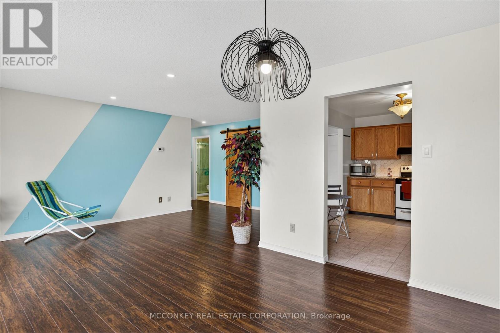 26 - 36 Champlain Crescent, Peterborough (Northcrest Ward 5), Ontario  K9L 1T1 - Photo 6 - X12571402