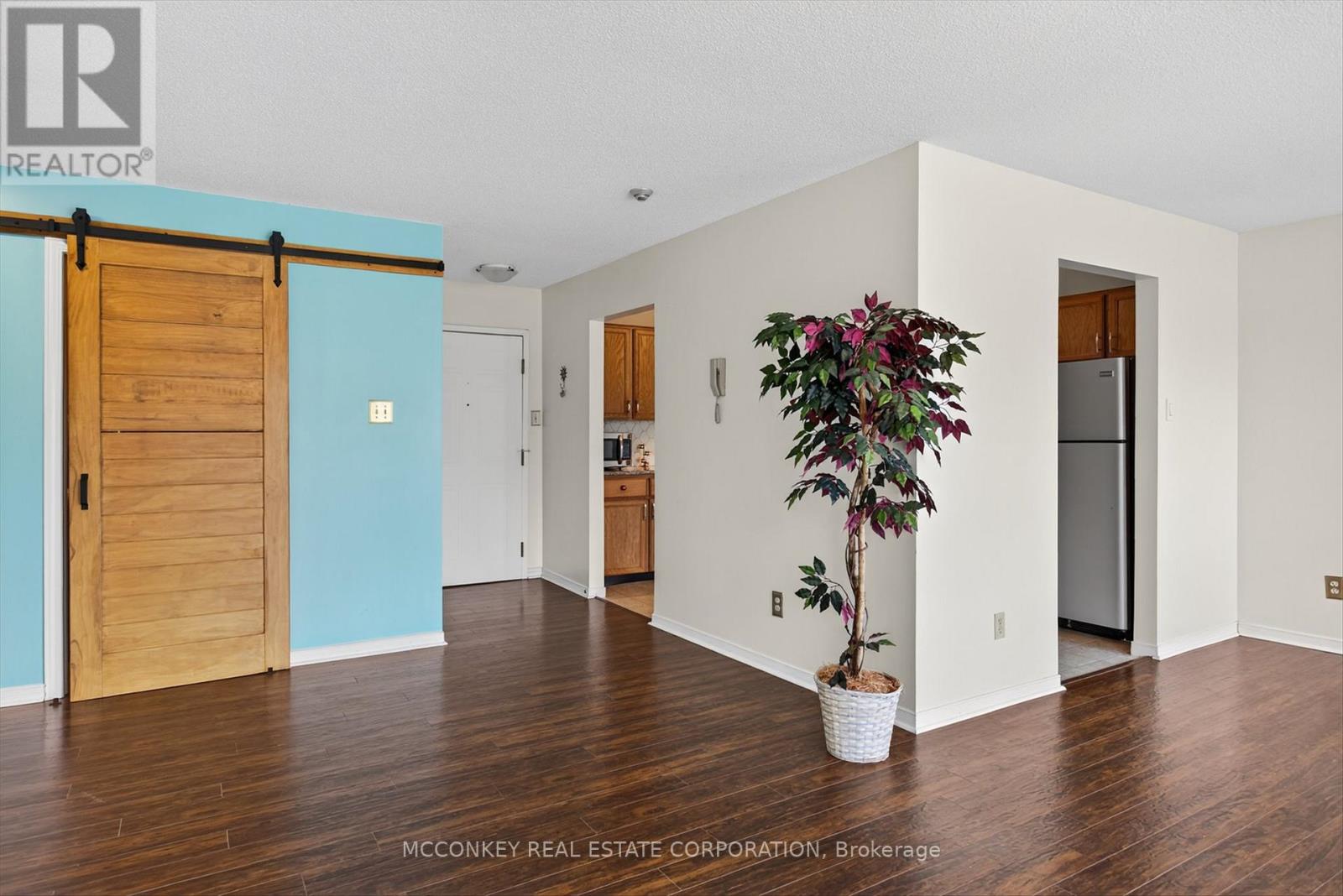 26 - 36 Champlain Crescent, Peterborough (Northcrest Ward 5), Ontario  K9L 1T1 - Photo 8 - X12571402