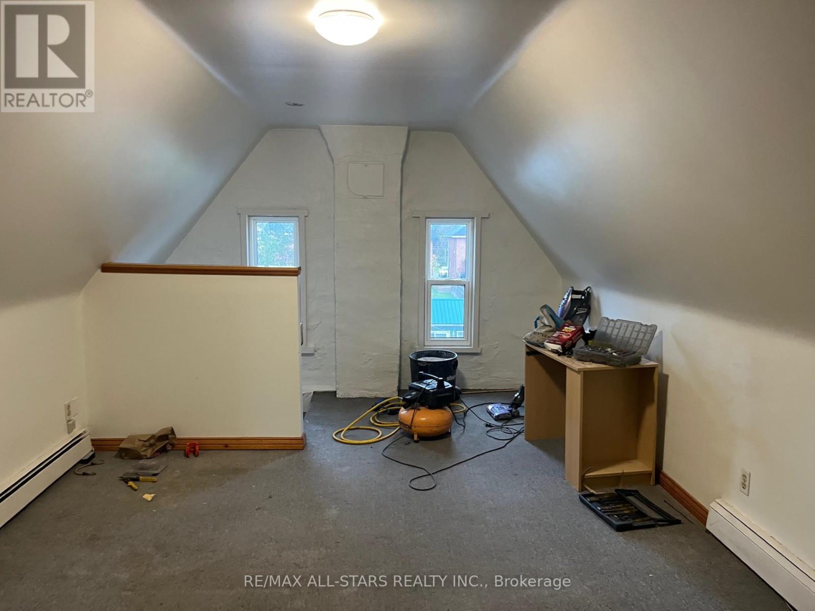 4 - 228 Kent Street W, Kawartha Lakes (Lindsay), Ontario  K9V 2Z2 - Photo 6 - X12572172