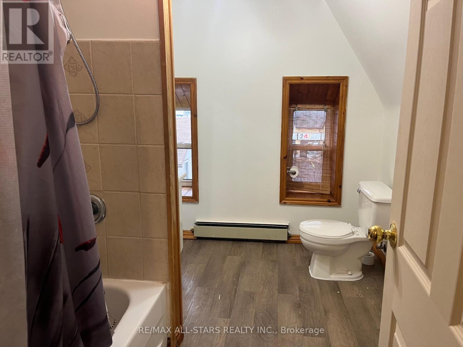 4 - 228 Kent Street W, Kawartha Lakes (Lindsay), Ontario  K9V 2Z2 - Photo 7 - X12572172