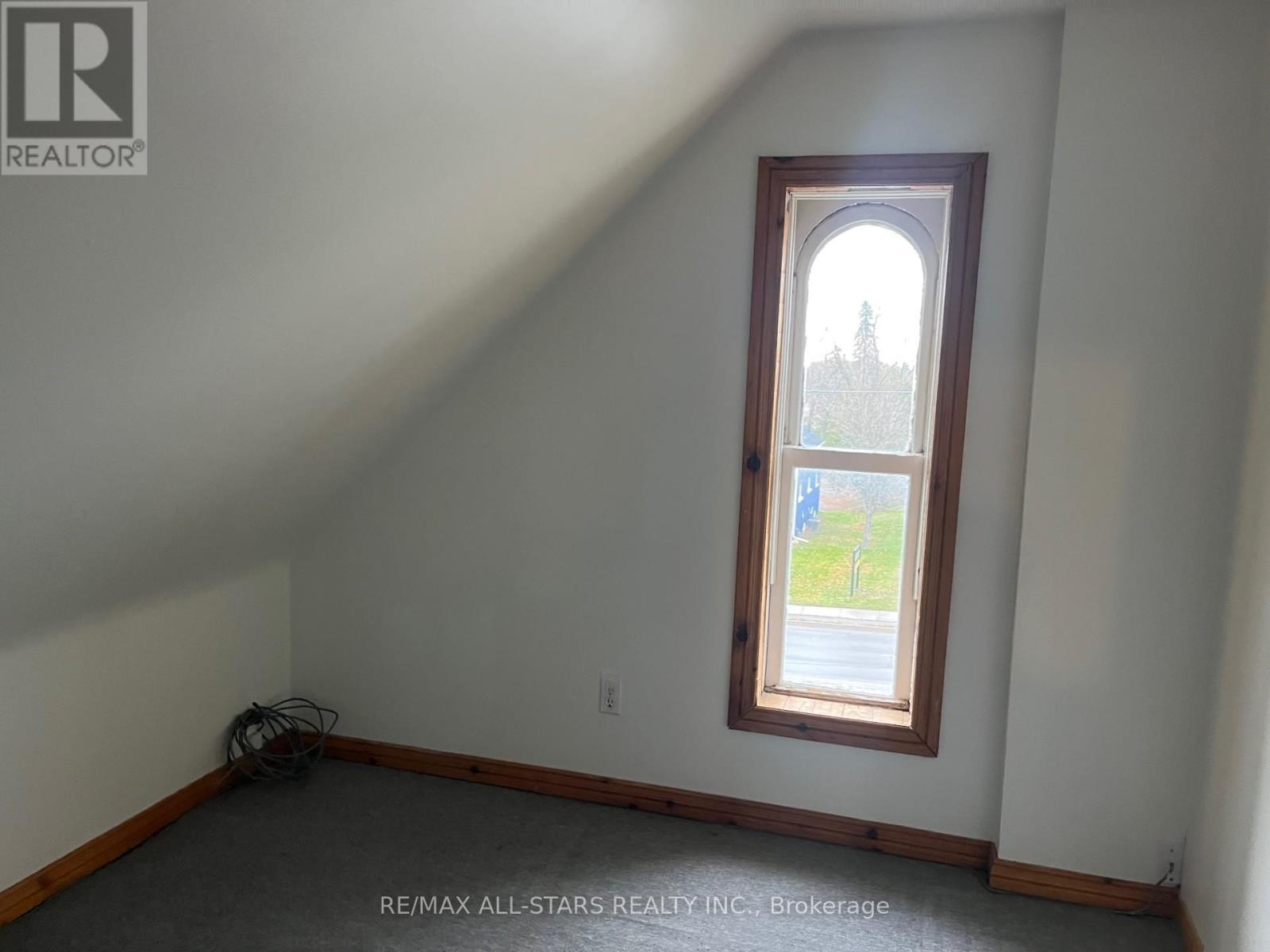 4 - 228 Kent Street W, Kawartha Lakes (Lindsay), Ontario  K9V 2Z2 - Photo 9 - X12572172