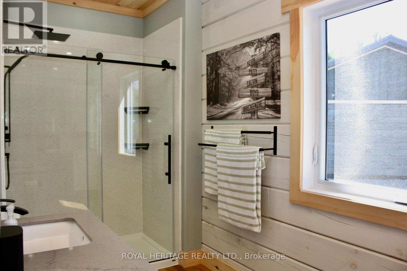 414 Pine View Ridge Road, Tudor And Cashel (Tudor Ward), Ontario  K0L 1W0 - Photo 16 - X12572218