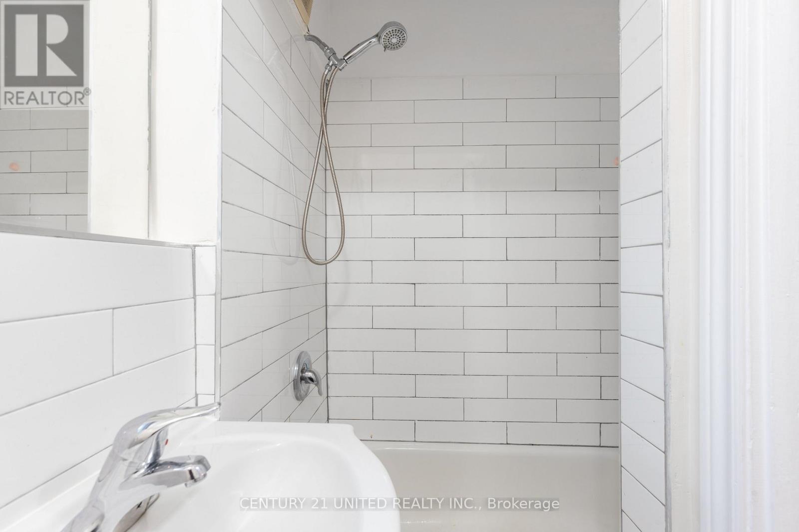 26 Park Street, Peterborough (Town Ward 3), Ontario  K9J 3V4 - Photo 30 - X12572542