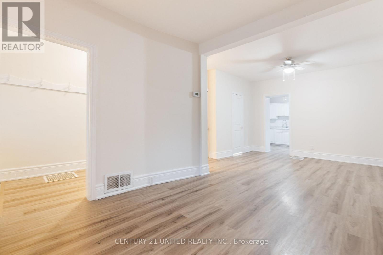 26 Park Street, Peterborough (Town Ward 3), Ontario  K9J 3V4 - Photo 9 - X12572542