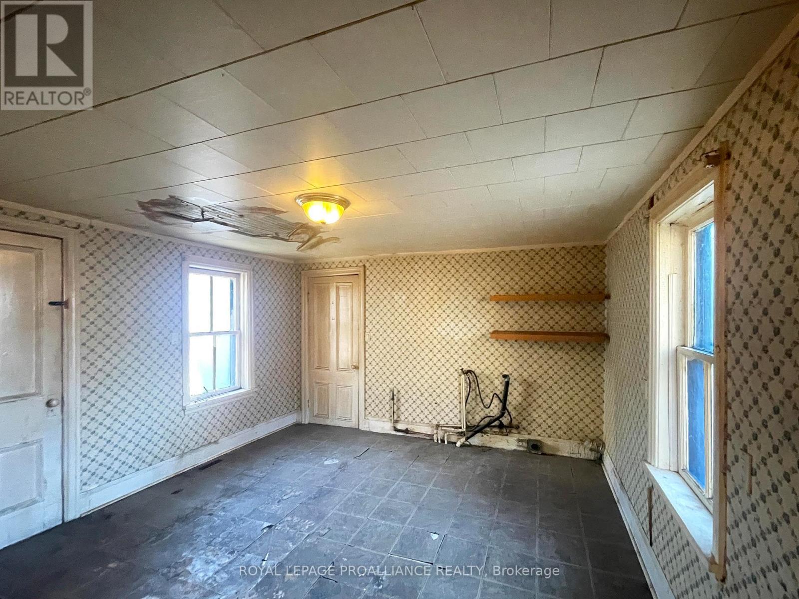 633 Rogers Street, Peterborough (Ashburnham Ward 4), Ontario  K9H 1X9 - Photo 13 - X12572474