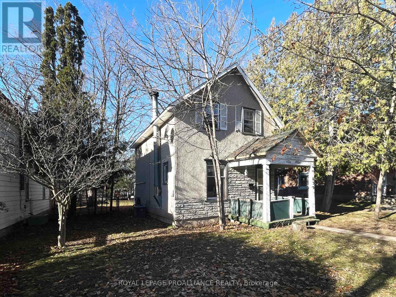 633 Rogers Street, Peterborough (Ashburnham Ward 4), Ontario  K9H 1X9 - Photo 2 - X12572474