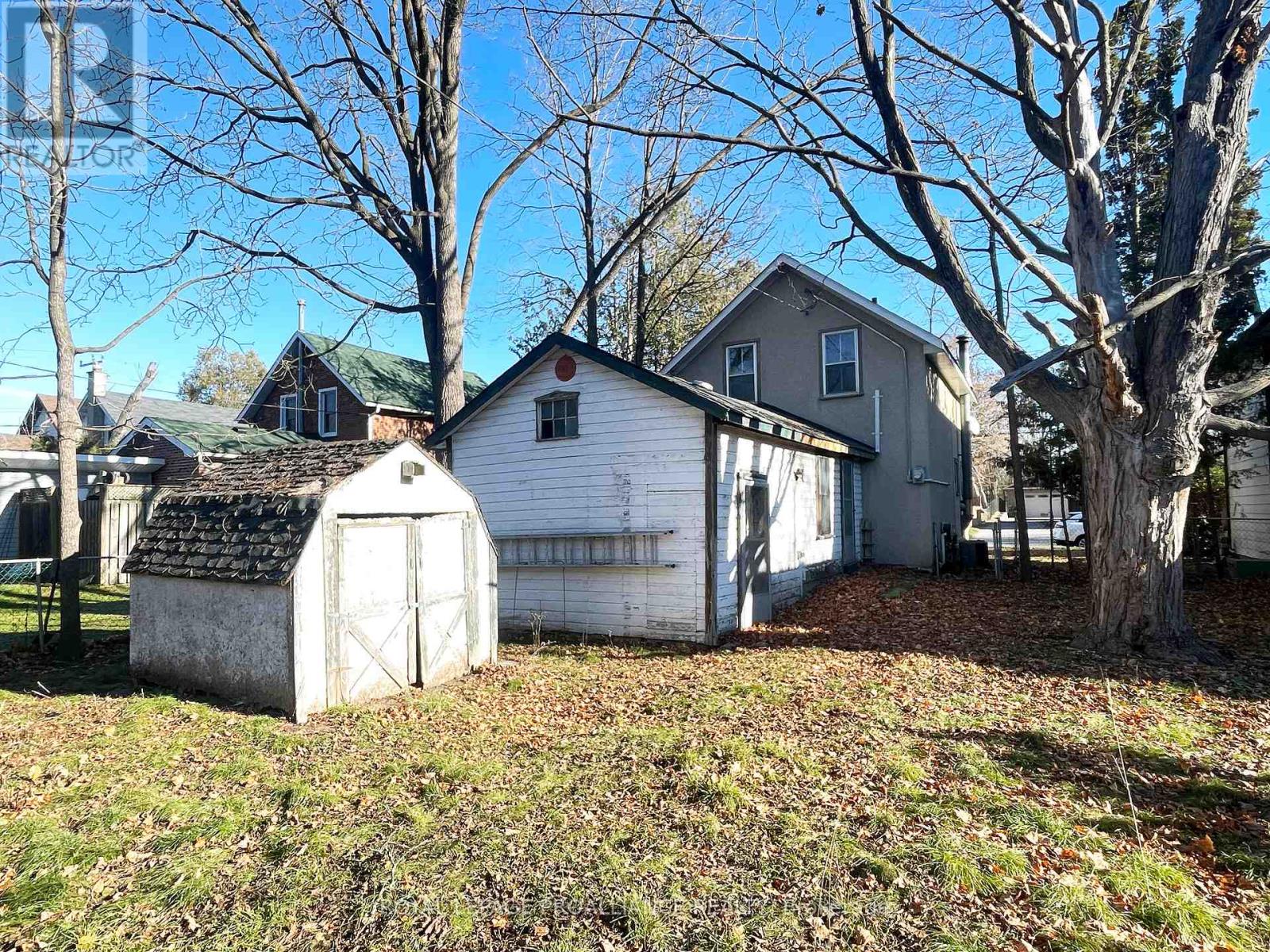 633 Rogers Street, Peterborough (Ashburnham Ward 4), Ontario  K9H 1X9 - Photo 5 - X12572474