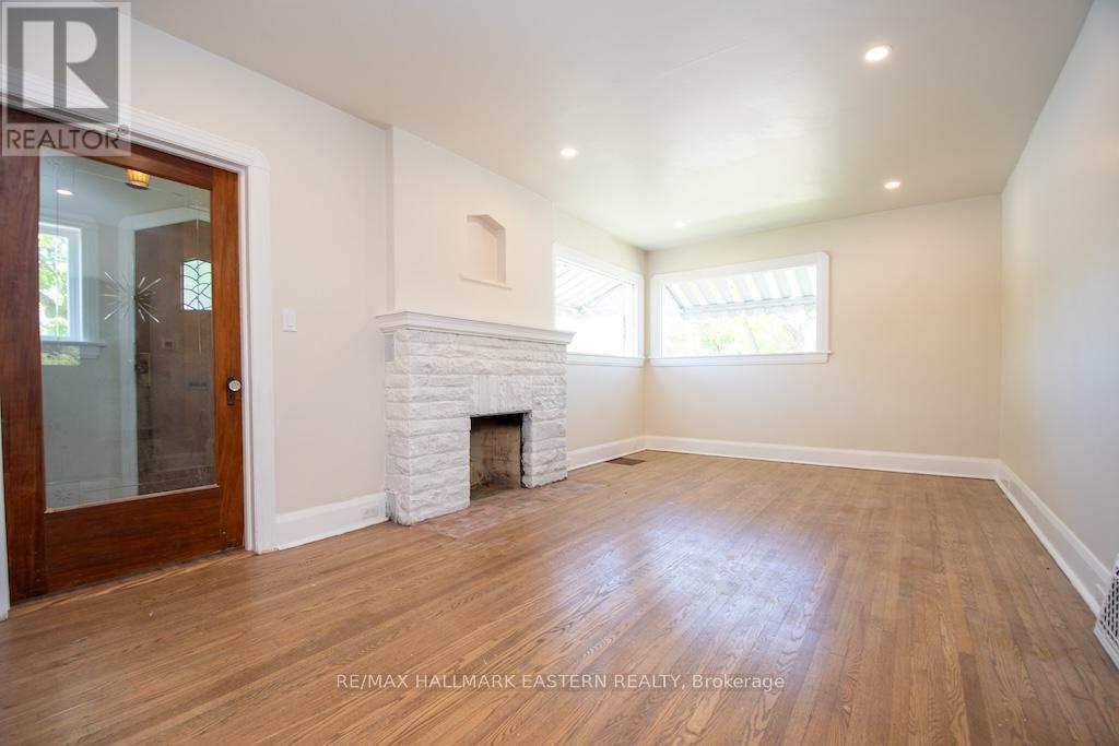 760 Chemong Road, Peterborough (Northcrest Ward 5), Ontario  K9H 5Y9 - Photo 4 - X12572980