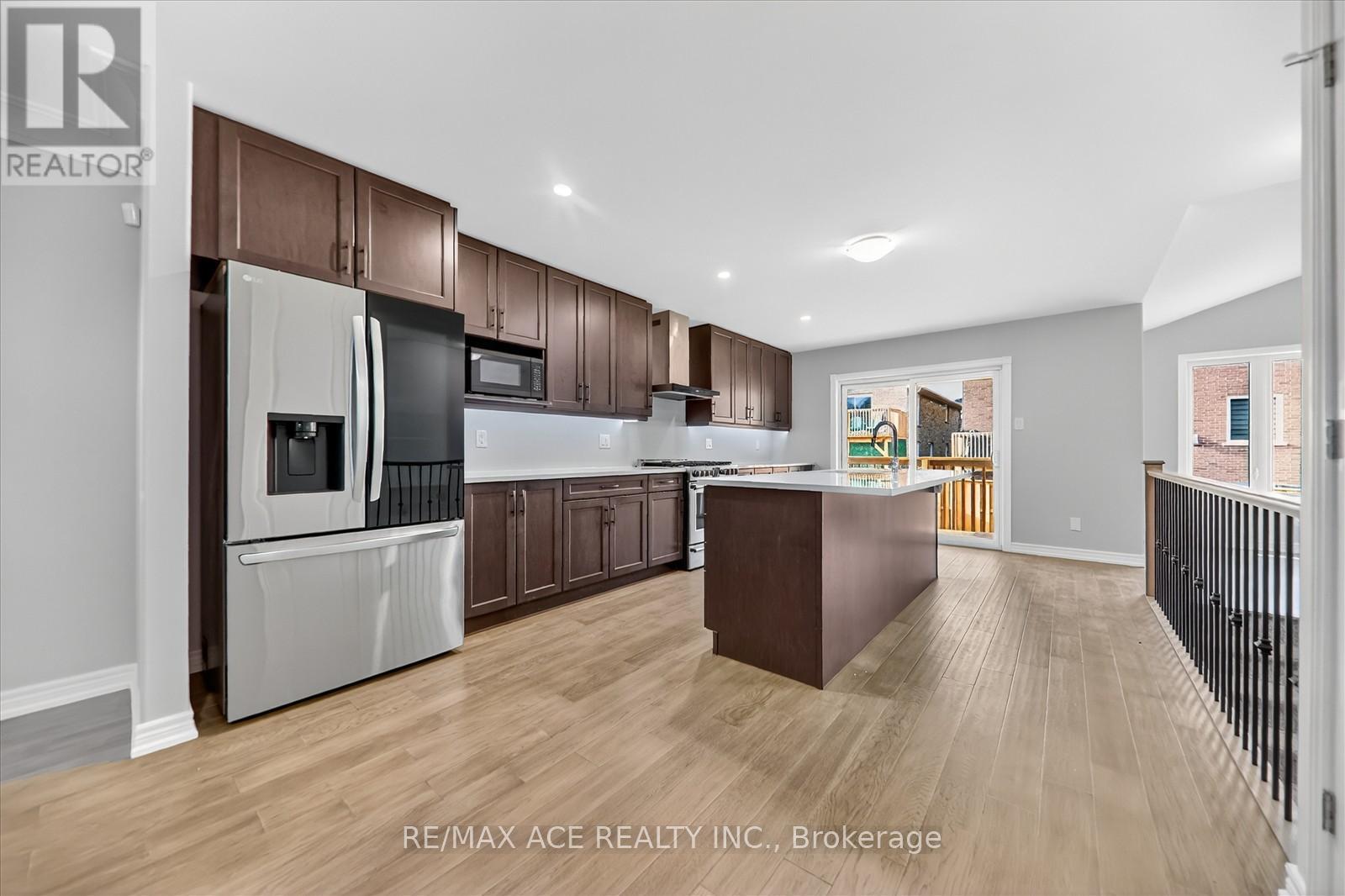 613 Lemay Grove, Peterborough (Monaghan Ward 2), Ontario  K9K 0G9 - Photo 9 - X12573716