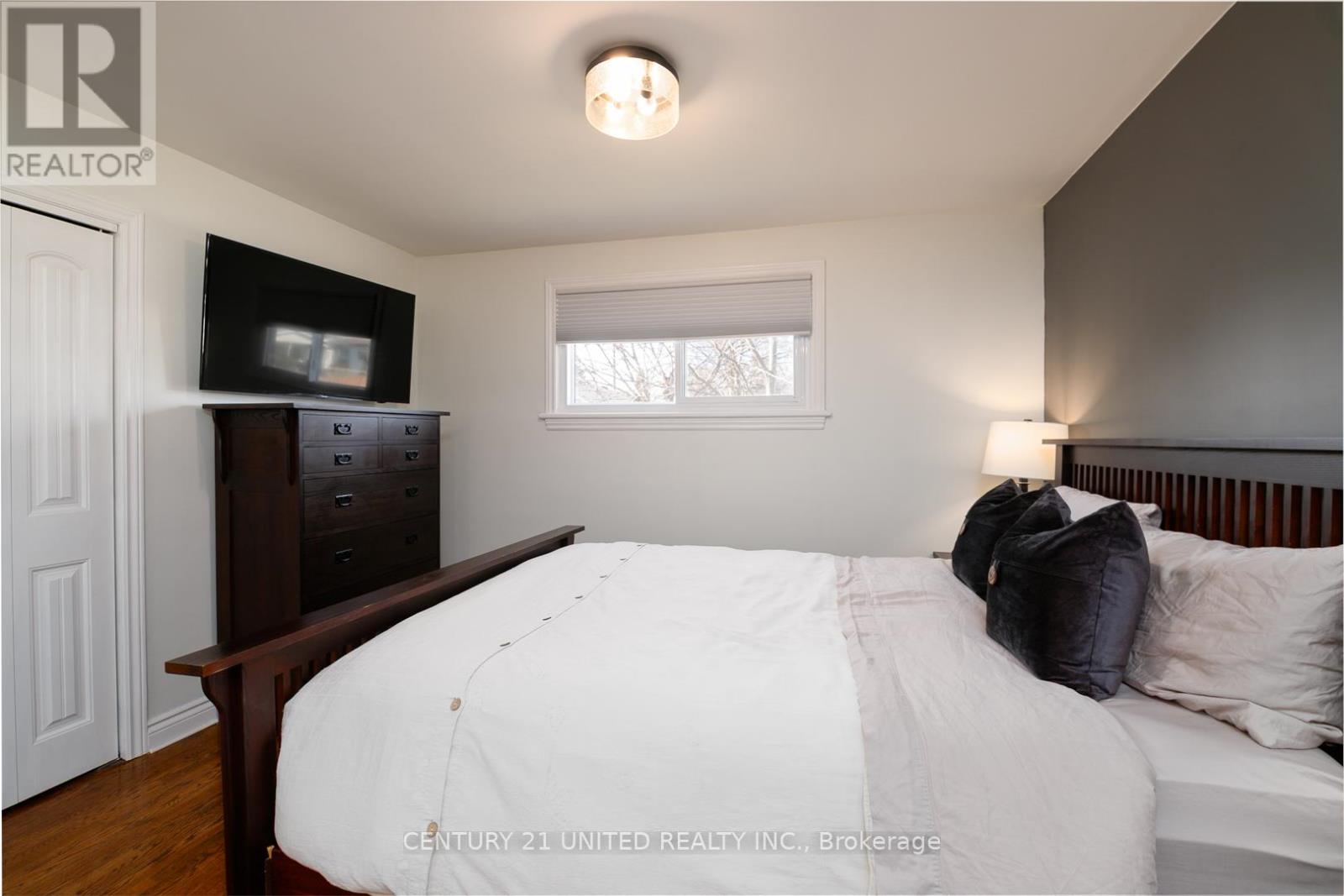 1002 Albany Court, Peterborough (Ashburnham Ward 4), Ontario  K9J 1J2 - Photo 12 - X12574274