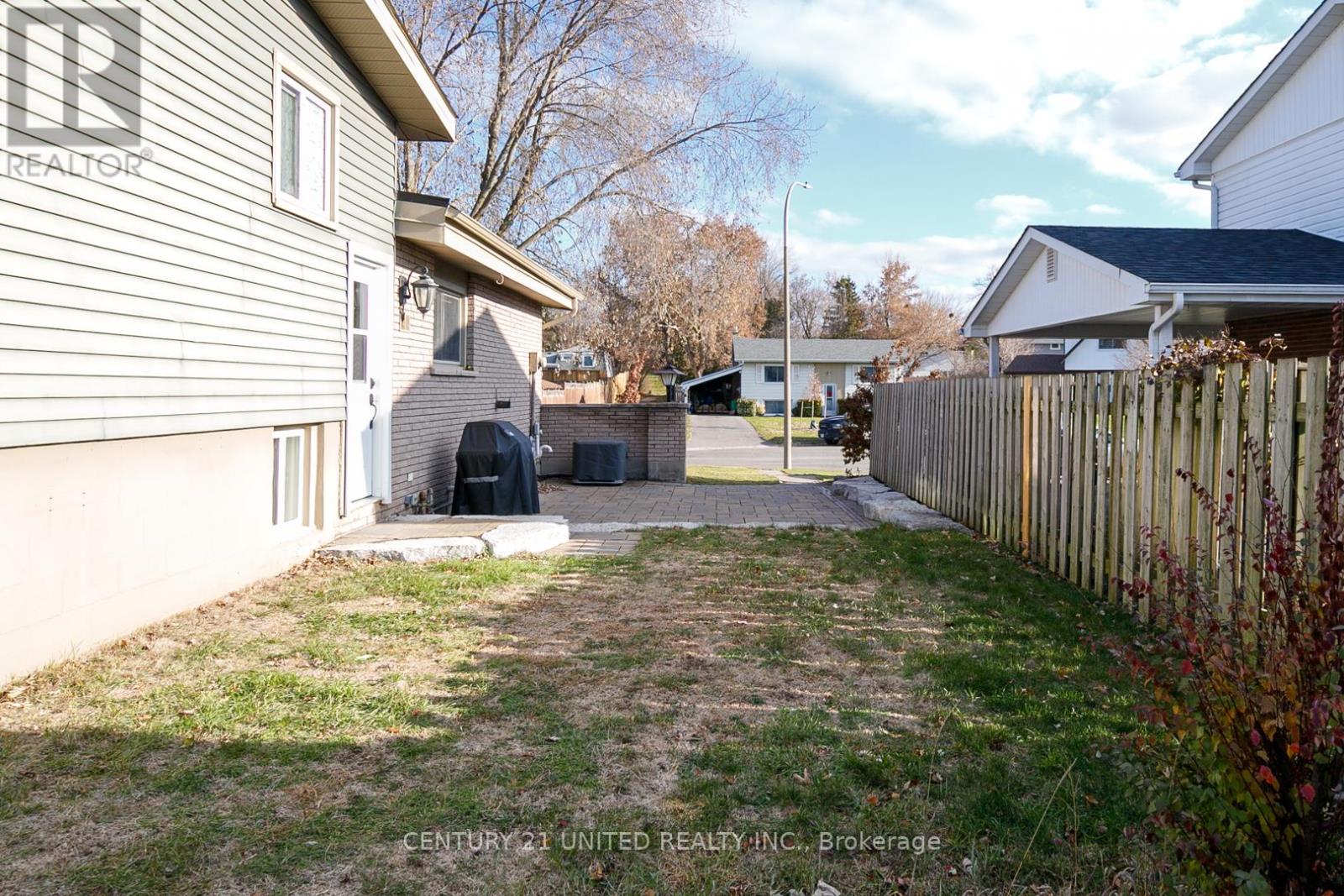 1002 Albany Court, Peterborough (Ashburnham Ward 4), Ontario  K9J 1J2 - Photo 29 - X12574274