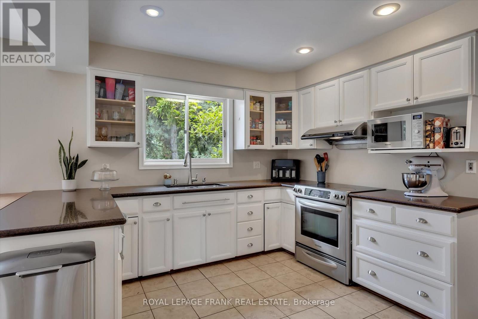 1887 Campbell Avenue, Cavan Monaghan (Cavan-Monaghan), Ontario  K9J 0E5 - Photo 11 - X12574434