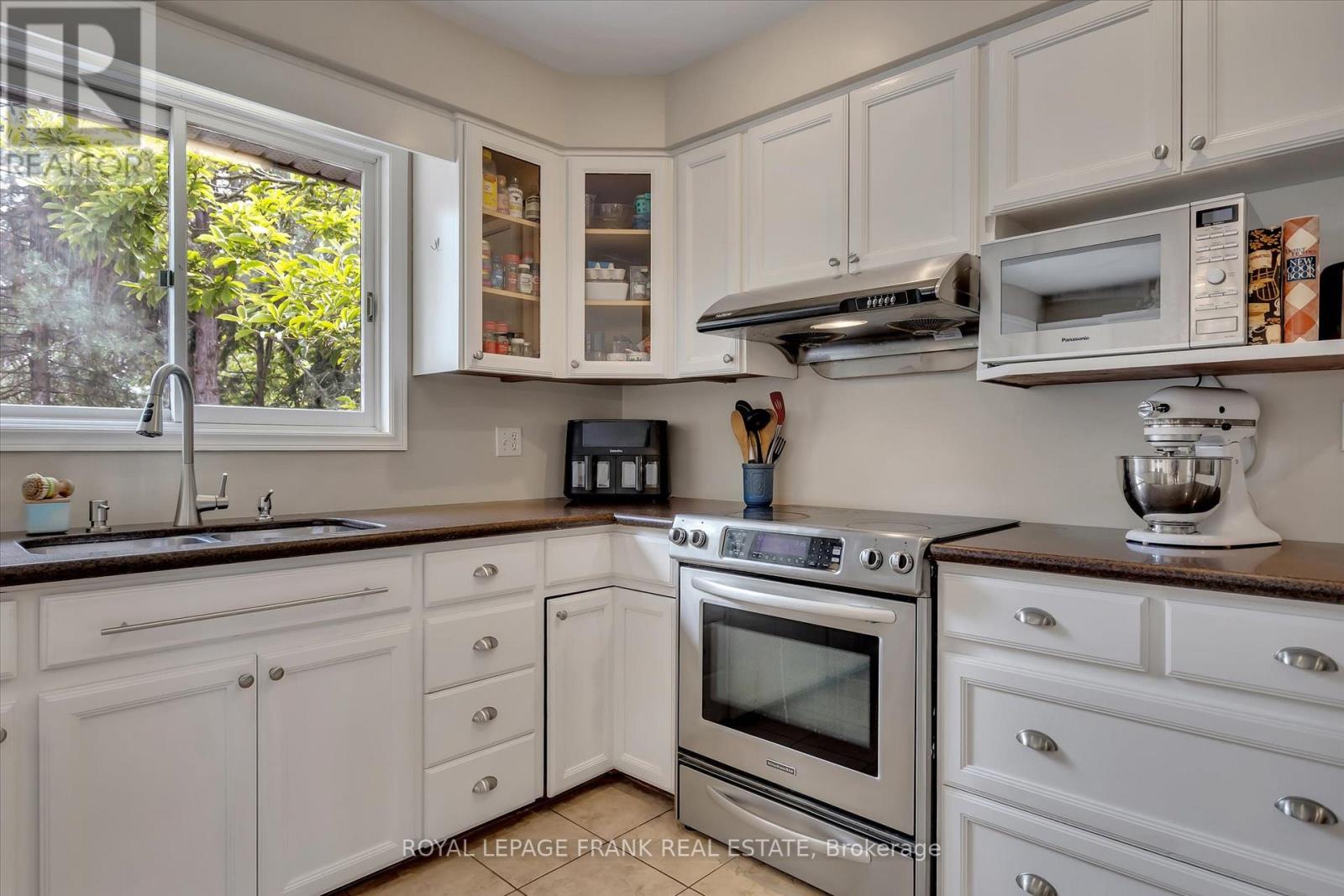 1887 Campbell Avenue, Cavan Monaghan (Cavan-Monaghan), Ontario  K9J 0E5 - Photo 14 - X12574434