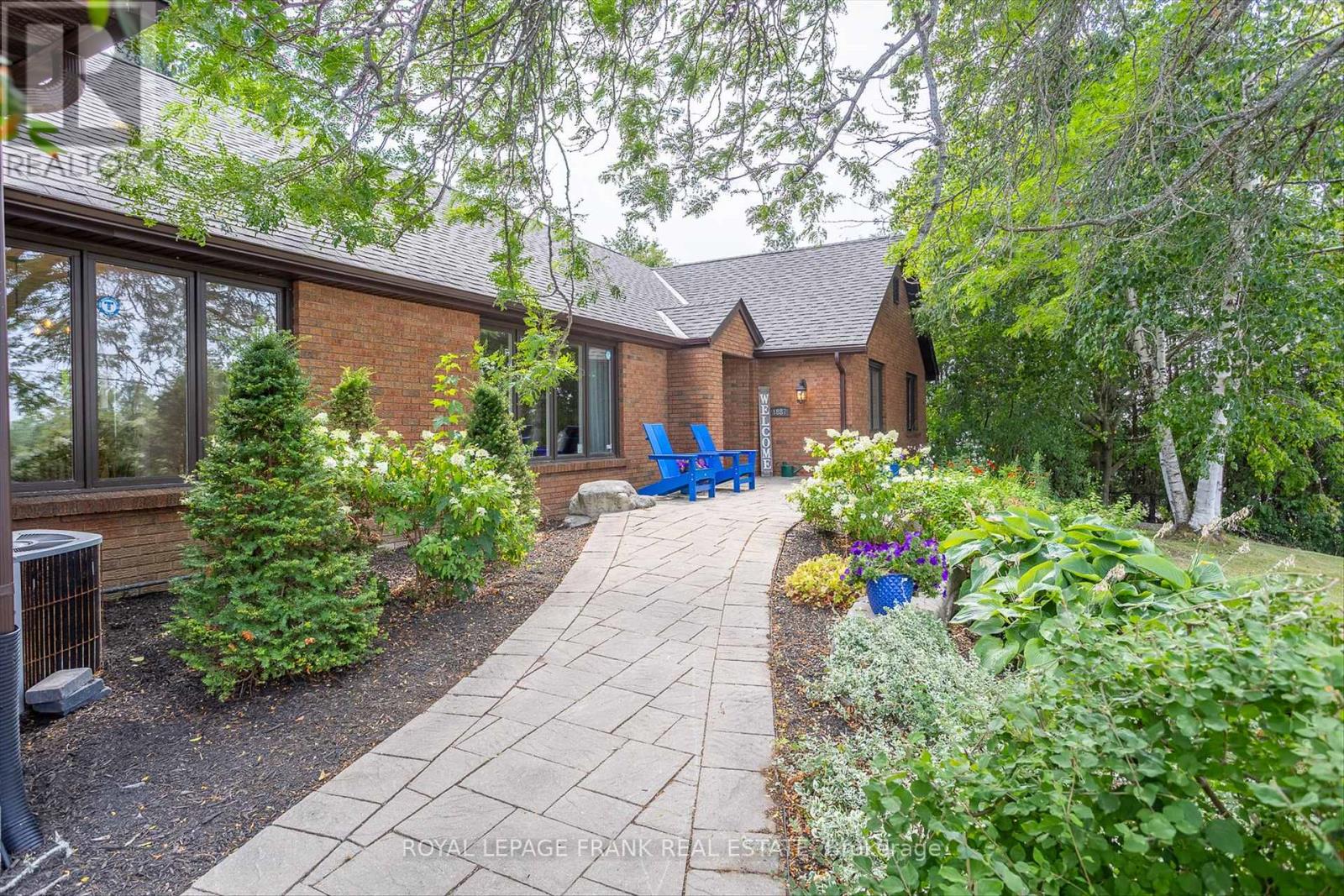 1887 Campbell Avenue, Cavan Monaghan (Cavan-Monaghan), Ontario  K9J 0E5 - Photo 5 - X12574434